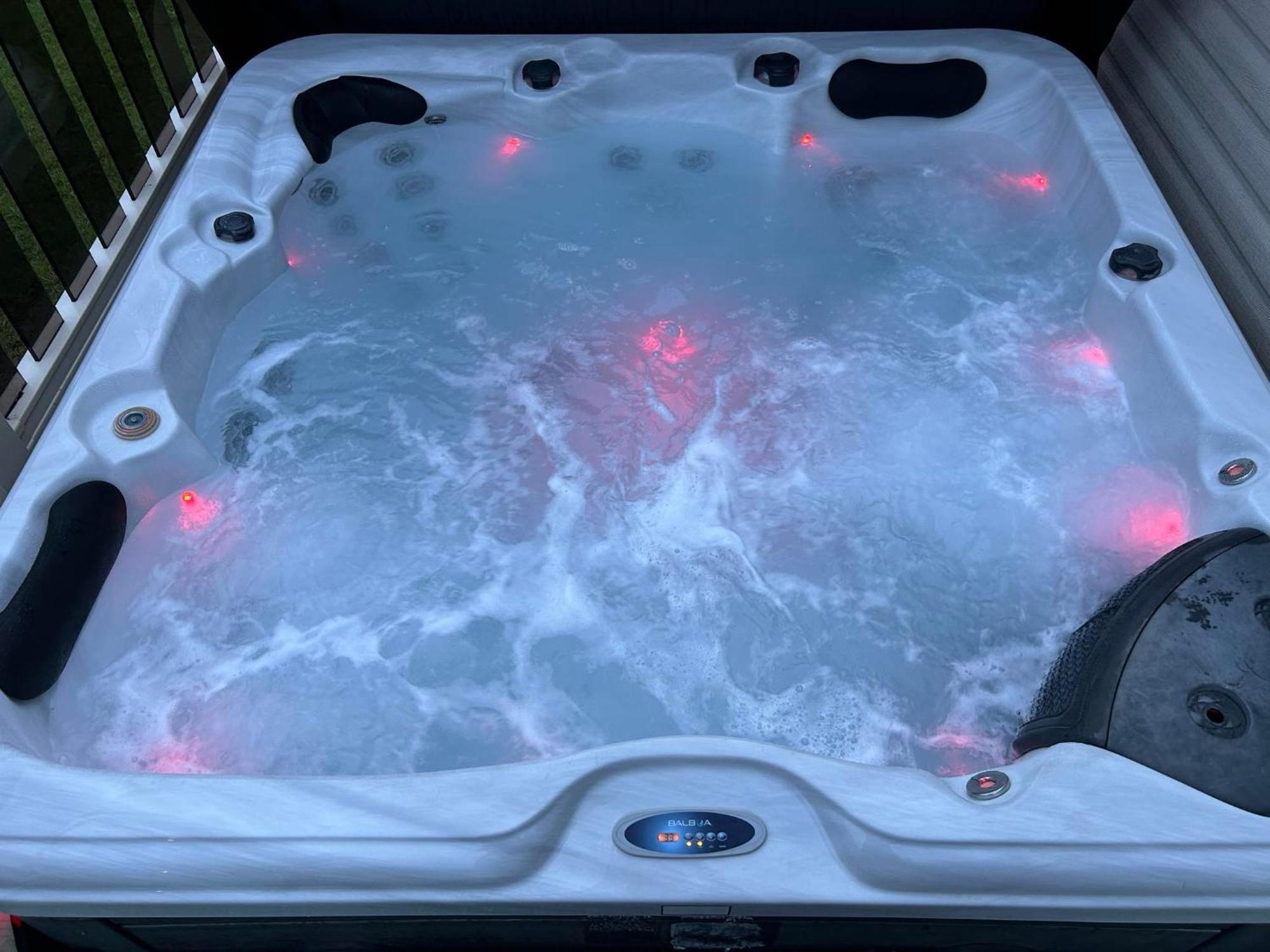 Hot Tub Retreat At Tattershall Lakes 외부 사진